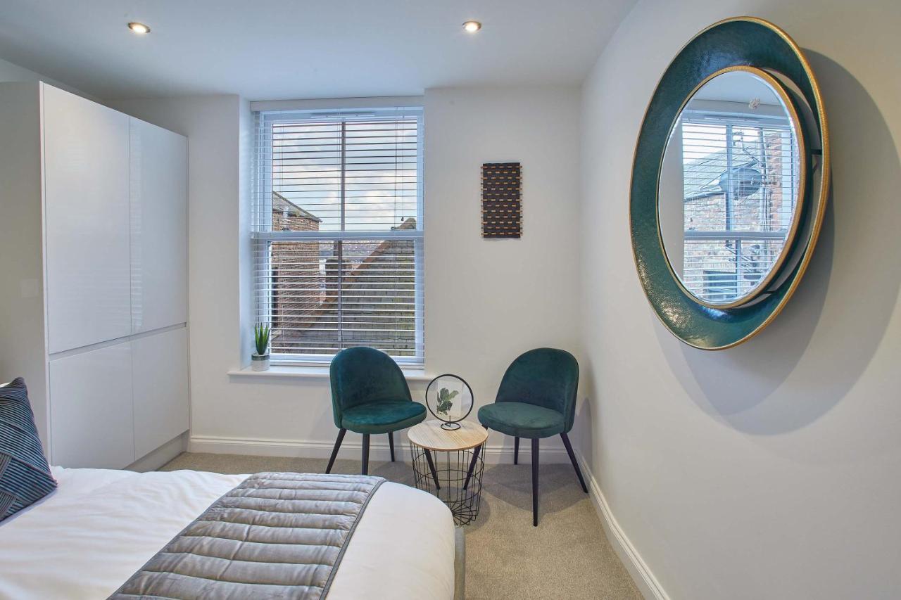 Apartment Host & - Two, Hudsons Yard House Whitby